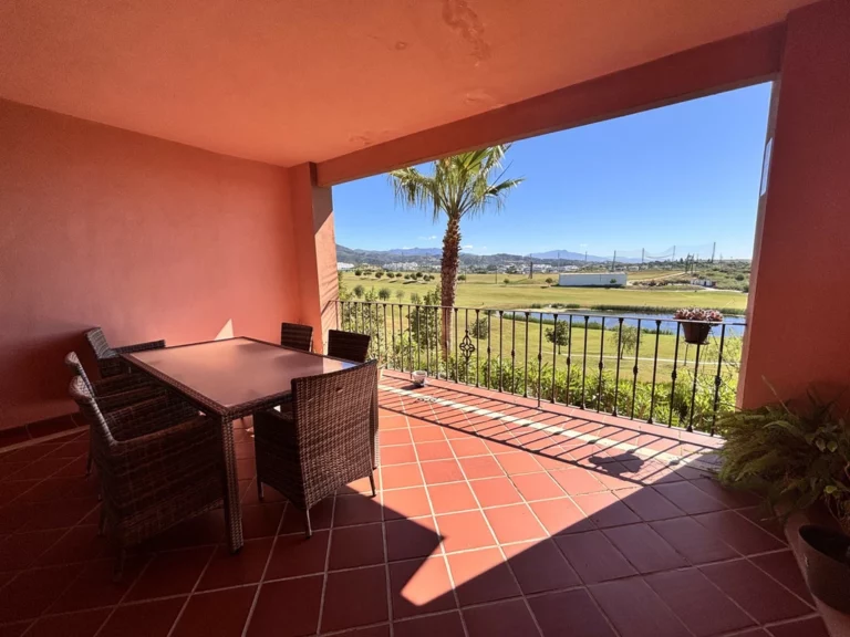R5395264 | Townhouse in Estepona – 3 beds, 2.5 baths