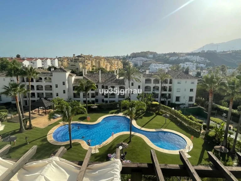 R4803505 | Penthouse in Selwo – 2 beds, 2.5 baths