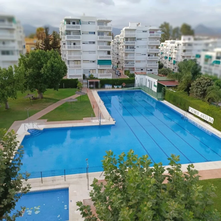 R5513455 | Penthouse in Estepona – 2 beds, 2 baths