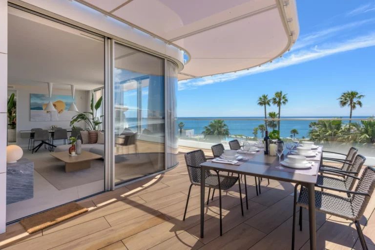 R5323045 | Penthouse in Estepona – 3 beds, 2.5 baths