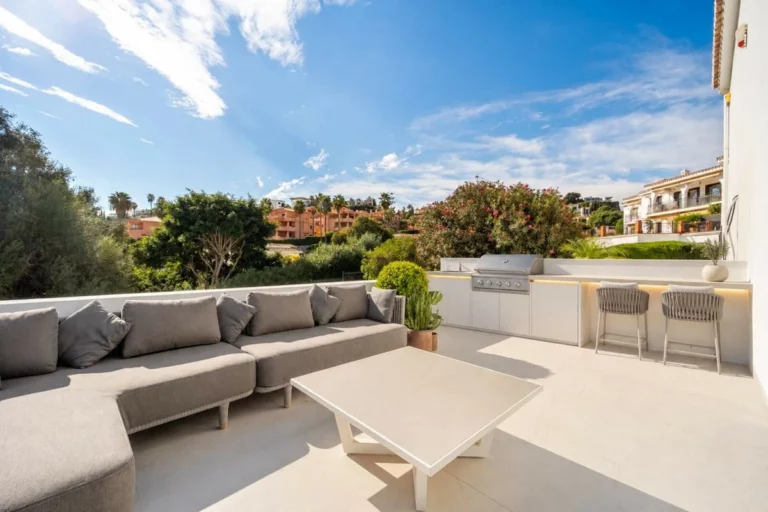 R5513596 | Ground Floor Apartment in El Paraiso – 3 beds, 3 baths