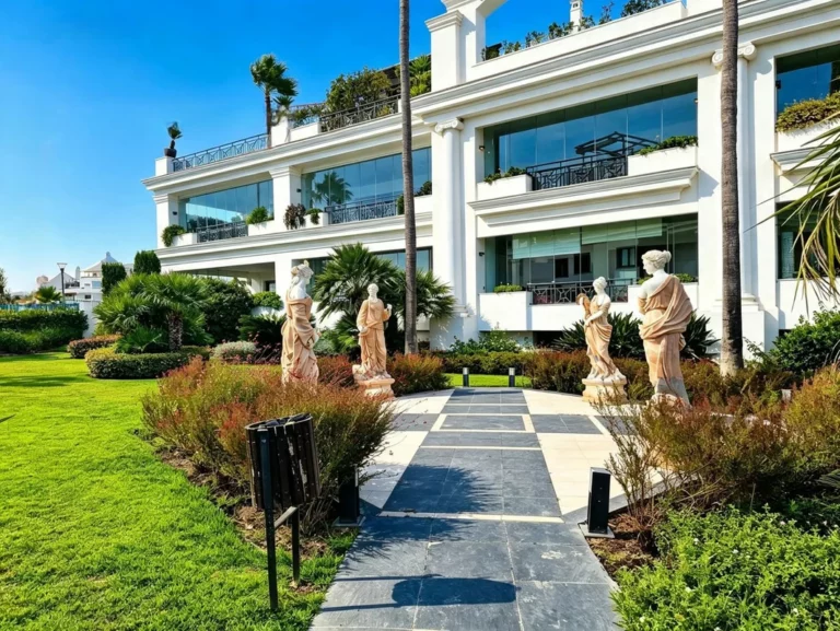 R5500333 | Ground Floor Apartment in Estepona – 2 beds, 2 baths
