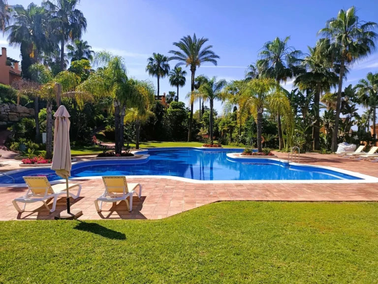 R5264407 | Townhouse in El Paraiso – 3 beds, 2.5 baths