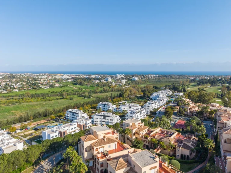 R5468533 | Ground Floor Apartment in Estepona – 2 beds, 2 baths