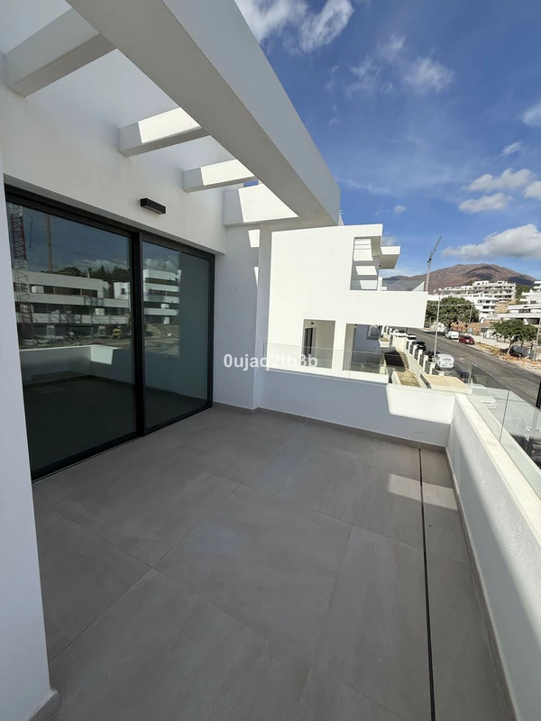 R5310931 | Penthouse in Estepona – 3 beds, 3 baths