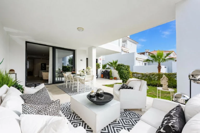R5358121 | Ground Floor Apartment in El Paraiso – 2 beds, 2 baths