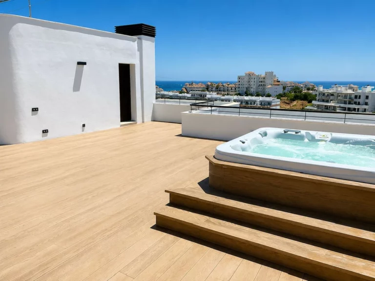 R5498836 | Penthouse Duplex in Estepona – 3 beds, 2 baths