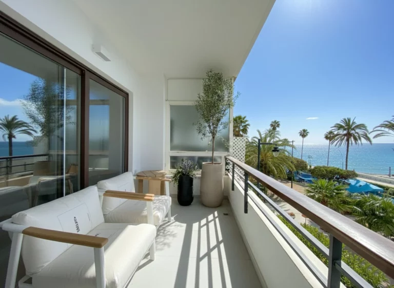 R5272618 | Middle Floor Apartment in Estepona – 2 beds, 2 baths