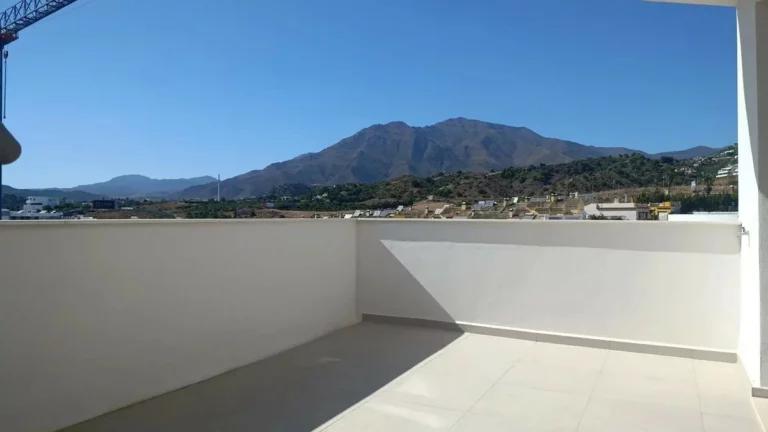 R5498878 | Penthouse Duplex in Estepona – 2 beds, 2 baths