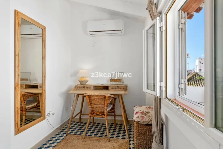 R5318137 | Townhouse in Estepona – 2 beds, 1 baths