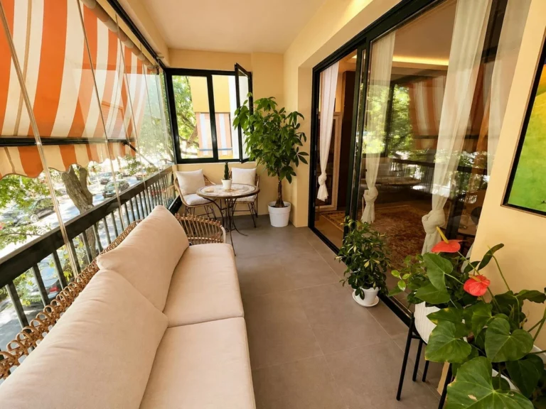 R5459488 | Middle Floor Apartment in Estepona – 2 beds, 2 baths