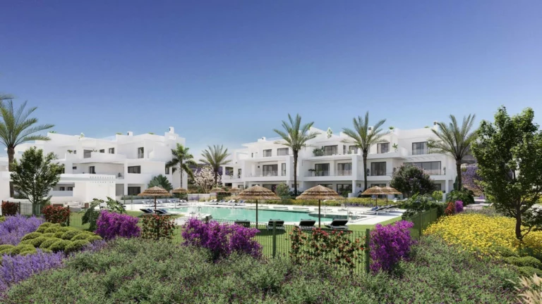 R5513413 | Middle Floor Apartment in Estepona – 2 beds, 2 baths