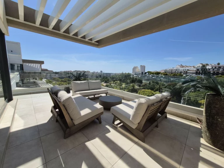 R5400775 | Penthouse in Estepona – 3 beds, 2 baths