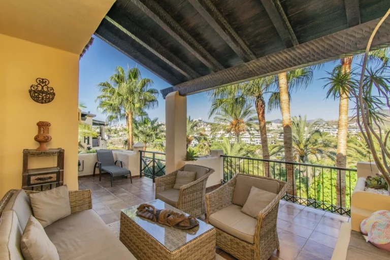 R5502937 | Middle Floor Apartment in Atalaya – 2 beds, 2 baths