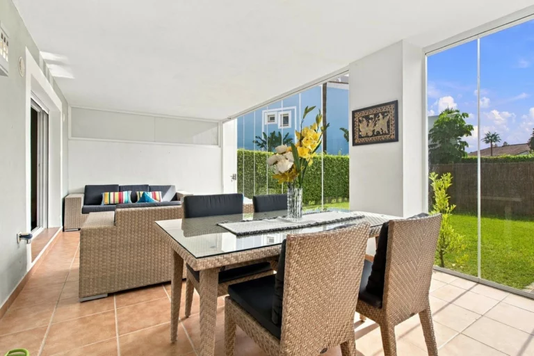 R4671403 | Ground Floor Apartment in El Paraiso – 2 beds, 2 baths