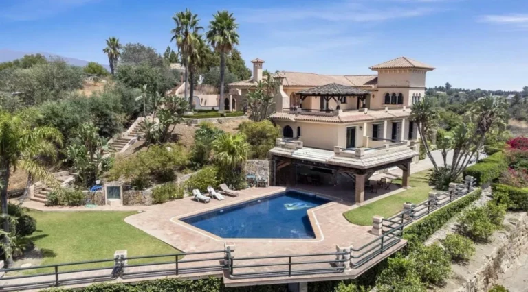 R5366632 | Finca – Cortijo in Estepona – 6 beds, 5 baths