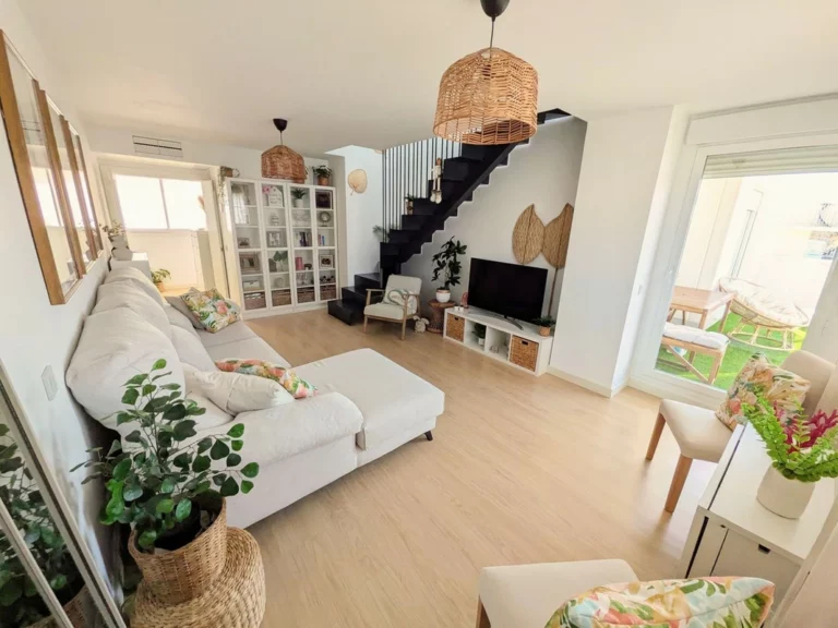 R5210737 | Penthouse in Estepona – 3 beds, 2 baths