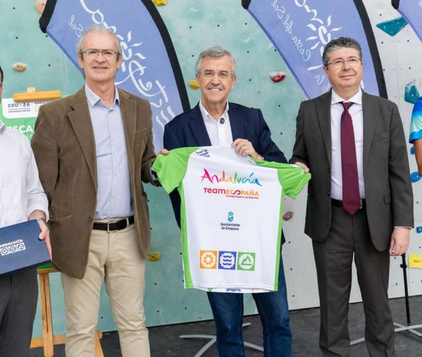 9e36ec93177e2a0ea38bdd316de58e43